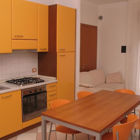 Family Apartments Residence Trieste Lido di Jesolo Exterior photo